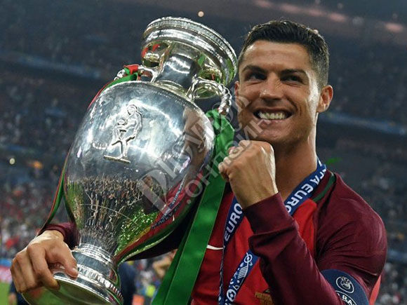 Криштиано Роналдо (Cristiano Ronaldo) в финале Евро-2016